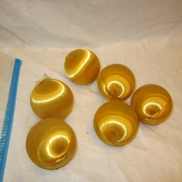VTG GOLD SATIN BALL ORNAMENTS, SET OF 6, 2.5'' ROUND - Picture 5 of 5